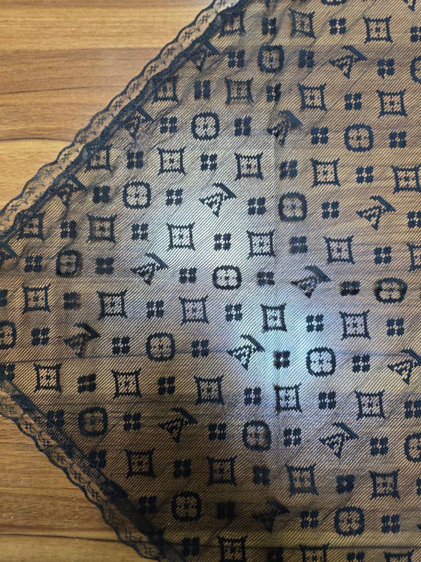 مینی اسکارف توری مشکی طرح لویی ویتون